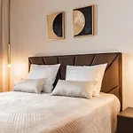Laulupargi Lux شقة