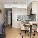 Laulupargi Lux * Reval